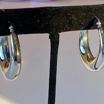 Idée Cadeau 🎁 Boucles d'oreilles / Anneaux argentés en acier inoxydables - Neufs